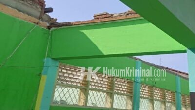 Rehab di SDN 2 Sukapura, Tanpa Papan Nama Proyek