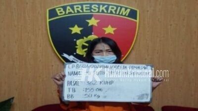 Karyawati Menggelapkan Kosmetik