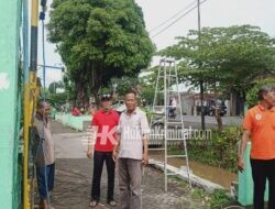 Loyalitas Tinggi Calon Kades Singkalan Sutono, Kerja Bakti Bareng Warga