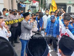 PMII Bojonegoro Gelar Aksi Unjuk Rasa Tolak Kenaikan Bahan Pangan Pokok
