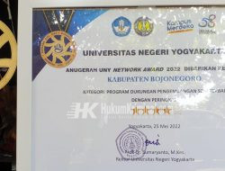 Pemkab Bojonegoro Memperoleh Anugrah UNY Network Award 2022 Program Peningkatan SDM
