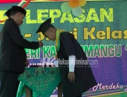 Kepala SDN Karangmangu l Wisuda 17 Purna Siswa