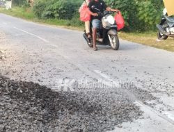 Diduga Material Proyek Tanpa Papan Nama Pemicu Kecelakaan