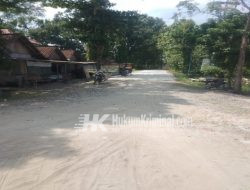 Kades Mediyunan Apreseasi Pemkab Bojonegoro, di Bangunnya sepanjang 4 KM Jalan Ngleyer