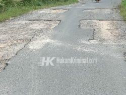 Jalan Berlubang Belum Ada Juga Perbaikan,  Jalan Keramat Kampung Pait Jaya Dusun 6 RT 01 Desa Belo Laut 