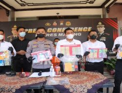 Polres Malang Ungkap Judi Online Berbasis di Singapura dan Hongkong, 5 orang Ditetapkan Tersangka