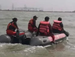 Pencarian Korban Terseret Arus Pantai di Indramayu Terkendala Cuaca