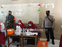 Babinsa Dampingi Imunisasi HPV dan MR Siswa-Siswi SDN 4 dan SD 5 Gilirejo Baru