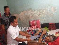 Wakil Ketua DPRD Tulungagung Berikan Santunan pada Penderita Kanker