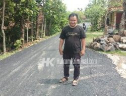 Subari Kades Bakalan Sukseskan Pembangunan Jalan Aspal BKKD 2022 Tahap l