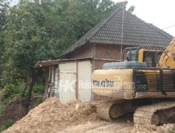 Pembangunan PPTS Di Desa Bareng Kecamatan Sugihwaras Penyelamat Puluhan Rumah