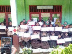 Pembagian Raport bagi Siswa Siswi SDN 1 Tanjung Gunung