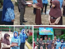 Kepala Pekon Asep Kosasih berikan Hadiah kepada Siswa Siswi Berprestasi