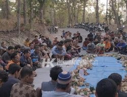 Warga Samin Margomulyo Adakan Ritual Gumbregan*