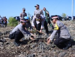 Polres Bojonegoro Kembali Tanam 2.000 Pohon, Cegah Perubahan Iklim