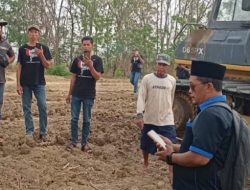 Rejo Semut Ireng Bersama Ratusan Warga Ngorogunung Hentikan Alat Berat Agroporestry Tebu Mandiri
