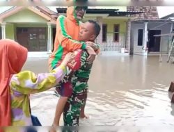 Akibat Diguyur Hujan Deras Seharian Dusun Gumok Utara Desa Gelung Kecamatan Panarukan Situbondo Rumah Warga Tergenang Banjir.