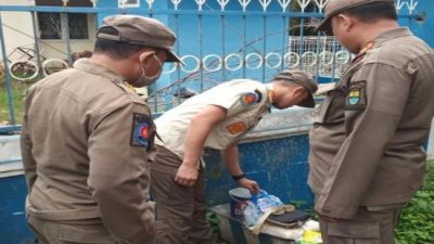 Satpol PP Kota Cirebon Razia Manusia Silver