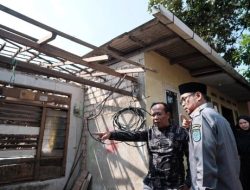 Wakil Wali Kota Depok tinjau Rumah Rusak akibat Angin Kencang