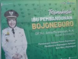 Pemasangan Banner dari Dinas Komifo Pemkab Bojonegoro, 2023 Belum Dibayar Dari Pihak Kedua Ke Pekerja