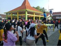 Giat Senam Bersama Forkopimka dan Perangkat Desa se – Kecamatan Tarik Kabupaten Sidoarjo
