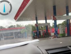 Parah!!! armada pickup hitam Siluman penguras BBM Pertalite diduga ada kongkalikong dengan pihak SPBU Bangorejo dan kemudi ugal ugalan.