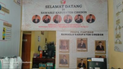Jhon Resmi Buka Laporan terkait Dugaan Pelanggaran yang Dilakukan H Imron Rosyadi ke Bawaslu