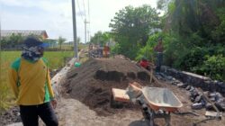 Proyek TPT Bersumber dari Dana APBdes/ DD bernilai Ratusan Juta jadi Perbincangan Warga Kepuhanyar