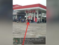 Pengangsu Pertalite Pakai Motor Tangki Modifikasi Bebas Isi di SPBU Balen Bojonegoro