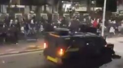 Demo di Gedung DPR Jakarta Ricuh, Ojol Dilindas Barracuda Brimob di Pejompongan