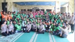 Penuh kehangatan, Polres Mojokerto Kota Ajak Ojol Potong Tumpeng HUT Polwan dan Doa Bersama
