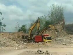 Tidak Memasang Papan Lagalitas IUP OPK Lengkap Tambang Galian di Tiron, Kecamatan Banyakan, Kediri Soal LSM Gmicak